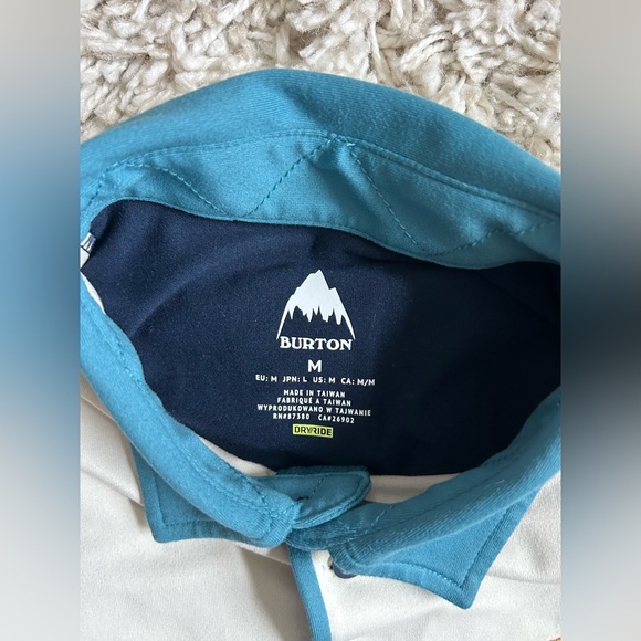 Burton snowboards, 3/4 button up shirt - Picture 3 of 3